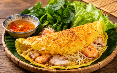 How to Make Crispy Bánh Xèo at Home: Vietnamese Sizzling Pancakes Full of Flavour